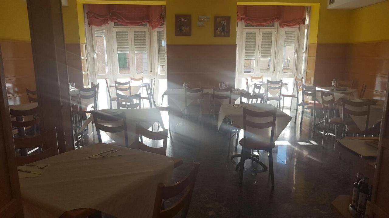 Hostal Restaurante San Juan Molina de Aragon Ngoại thất bức ảnh